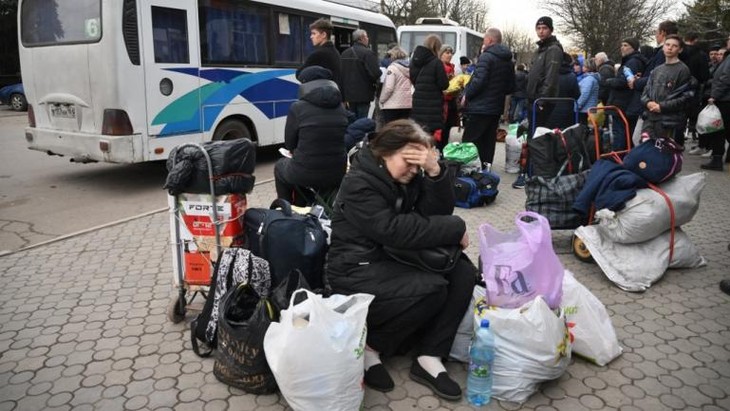 Zelensky annonce le début de l'offensive russe dans l'est de l'Ukraine - ảnh 1