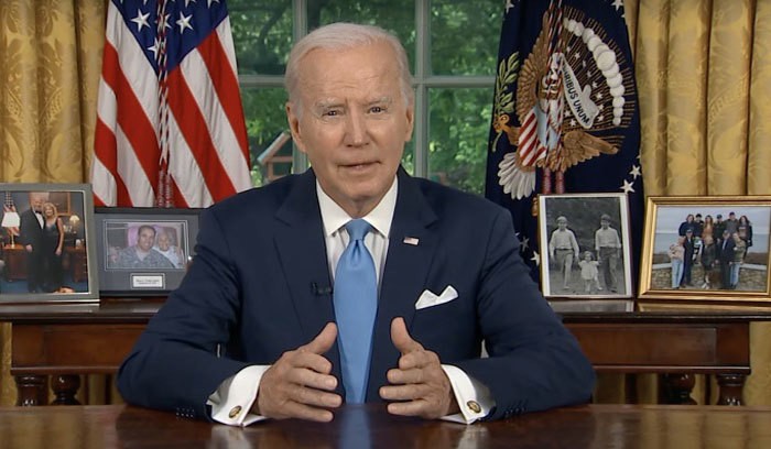 Plafond de la dette: Biden célèbre une crise évitée   - ảnh 1