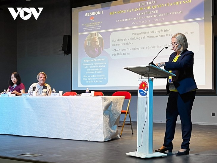 Conférence internationale sur la mer et les îles du pays à Paris - ảnh 1