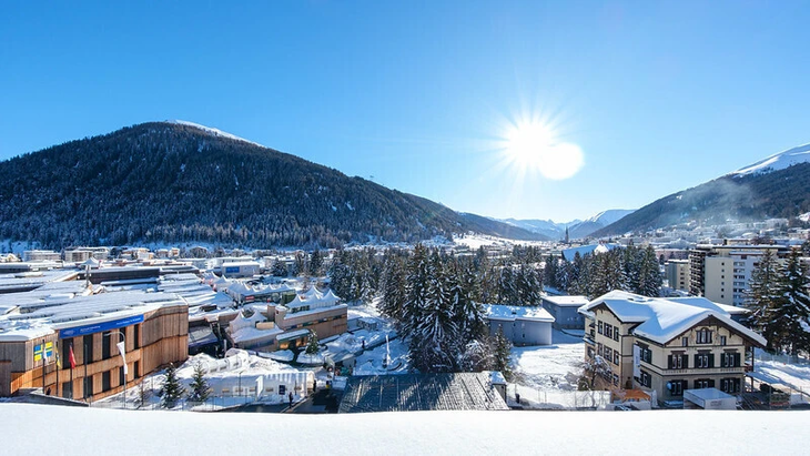 Le monde s'unit à Davos pour reconstruire la confiance - ảnh 1