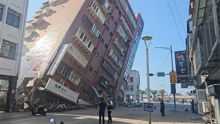 Taïwan secoué par un séisme majeur, alerte tsunami en vigueur - ảnh 1