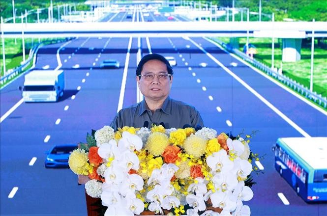 Lancement du projet d’autoroute Hô Chi Minh-Ville-Thu Dâu Môt-Chon Thành - ảnh 1