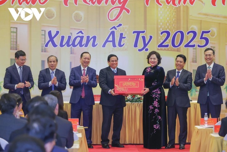 Pham Minh Chinh attribue des tâches à la Banque d’État du Vietnam - ảnh 1