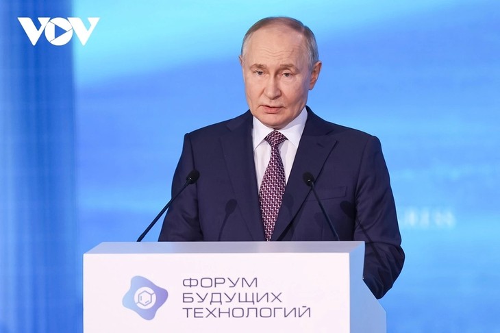 Vladimir Poutine participe au forum technologique Futur 2025 à Moscou - ảnh 1