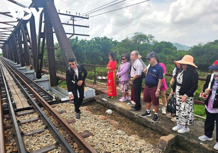 Binh Dinh sur les rails: un voyage immersif au cœur des traditions vietnamiennes - ảnh 2