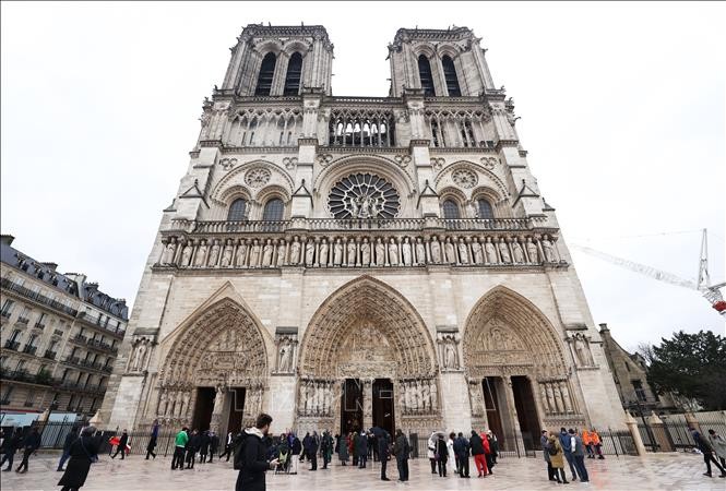 Un nouveau jalon dans la restauration de la cathédrale Notre-Dame de Paris - ảnh 1