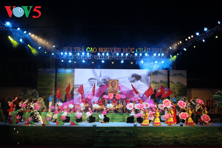 Festival honors Moc Chau tea - ảnh 1