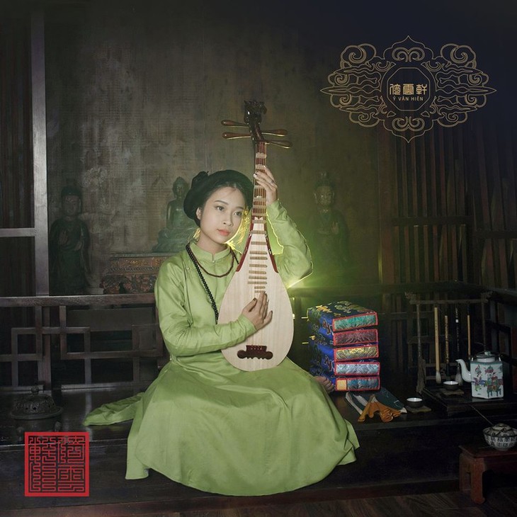 Former cameraman brings past back to life through wardrobe restoration  - ảnh 2