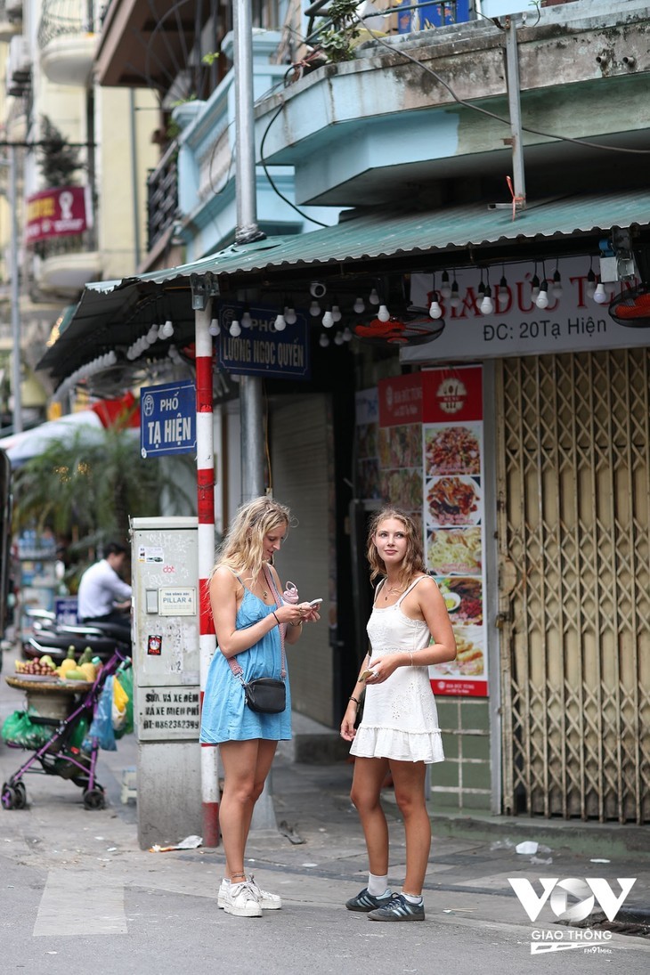 Le retour des touristes étrangers à Hanoi - ảnh 3