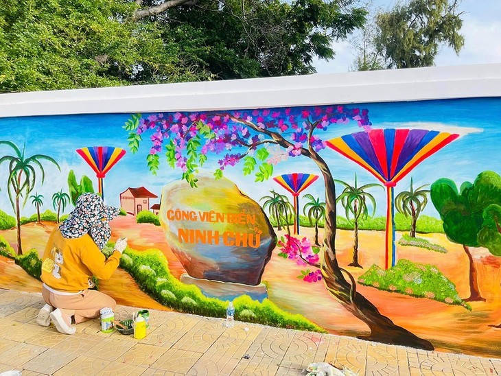 La plus longue fresque murale du Vietnam - ảnh 4