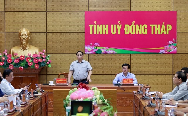 Réunion entre Pham Minh Chinh et des responsables de la province de Dông Thap - ảnh 1