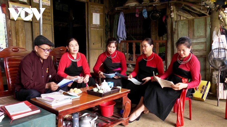 Les «trésors vivants» de la culture folklorique de Yên Bai - ảnh 1