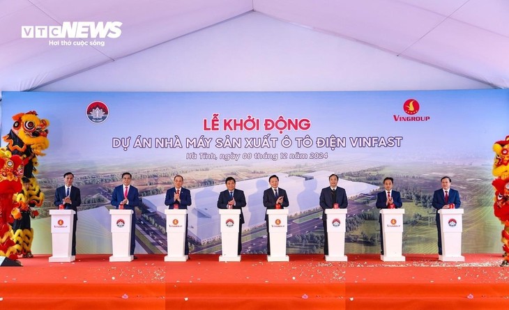 Pose de la première pierre de l'usine de voitures électriques à Hà Tinh - ảnh 1