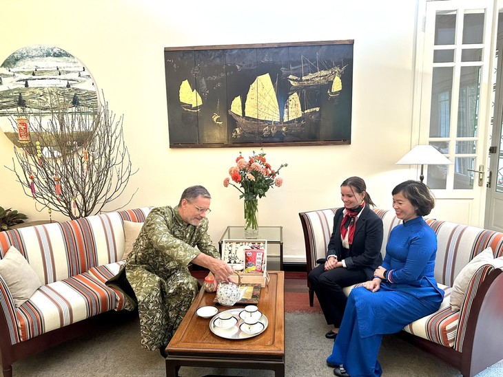 Nouvel An lunaire vietnamien: l’Ambassadeur de France au Vietnam dévoile les priorités pour 2025 - ảnh 5