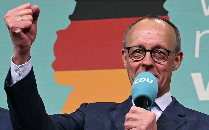 Allemagne: L'alliance CDU/CSU laisse ouverte la possibilité de négocier avec le SPD pour former un nouveau gouvernement - ảnh 1