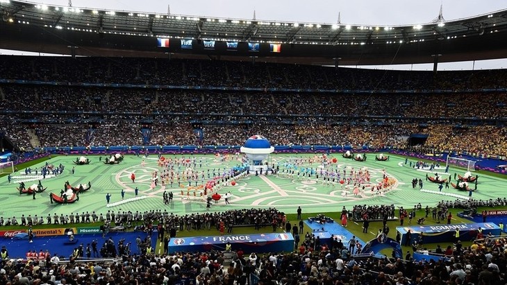 EURO 2016 opens in Paris - ảnh 3