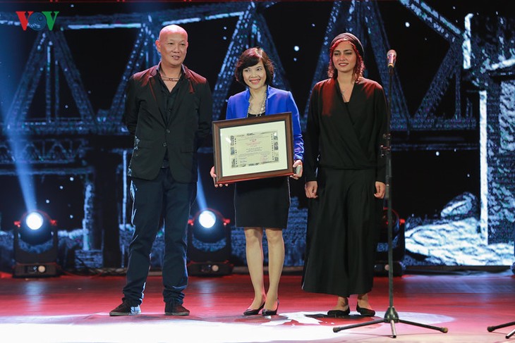 Spectaclular closing ceremony of Hanoi International Film Festival  - ảnh 3