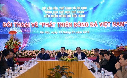 Vietnamese football development discussed - ảnh 1