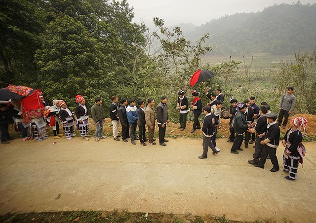 Wedding ceremony of the Red Dao   - ảnh 3