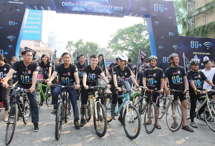 Ho Chi Minh city responds to Earth Hour 2019 - ảnh 1