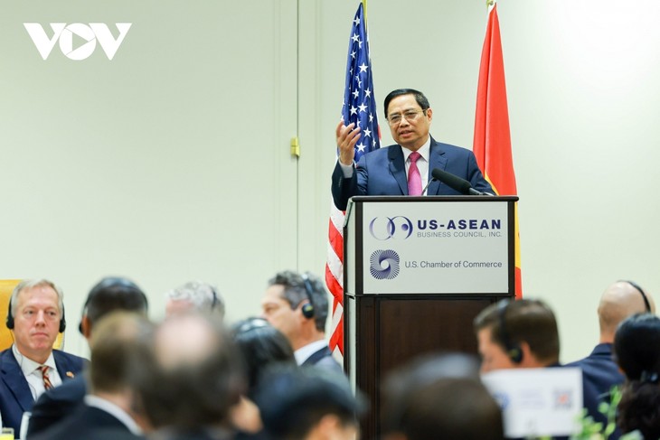 PM Pham Minh Chinh meets US business community - ảnh 1