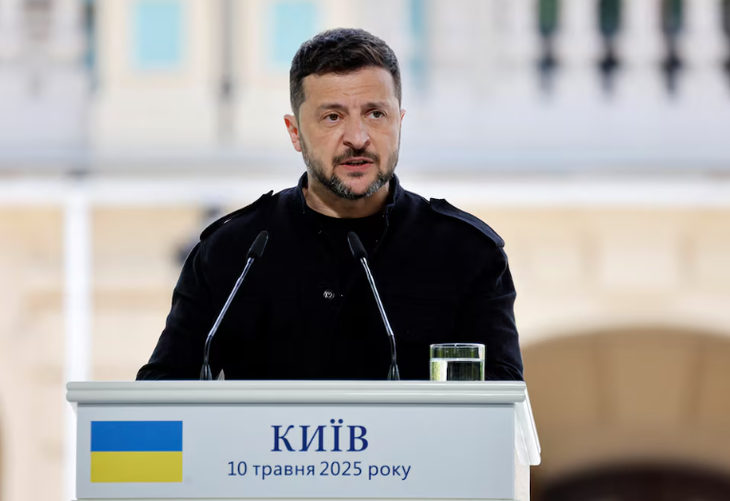 Ukraine's Zelenskiy insists on face-to-face talks with Putin in Istanbul - ảnh 1