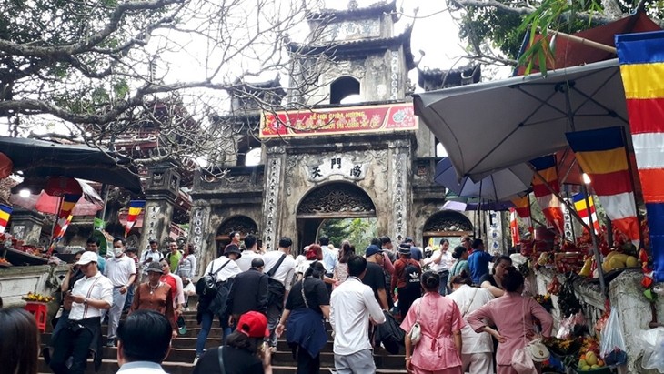 Hadiri Pesta Pagoda Huong pada Awal Musim Semi - ảnh 2