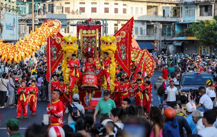 Perkenalkan  tentang Cap Go Meh di Vietnam - ảnh 1