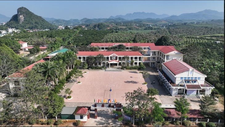 Memikirkan Pelajar Etnis Minoritas di Kabupaten Cao Phong, Provinsi Hoa Binh - ảnh 1