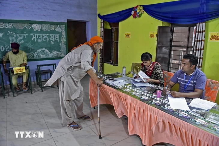 India Mengakhiri dengan Sukses Pemilu yang Bersejarah - ảnh 1