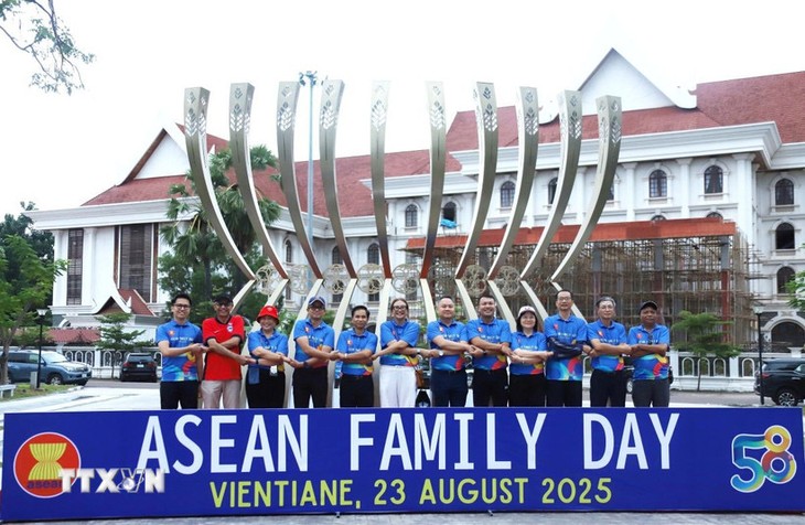 Membina Persahabatan di Bawah Atap Bersama ASEAN - ảnh 1