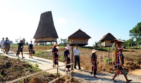 ບ້ານວັດທະນະທຳທ່ອງທ່ຽວບັນດາເຜົ່າຫວຽດນາມ ດຶງດູດການລົງທຶນ - ảnh 1