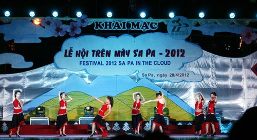 ລາວກາຍ: ໄຂງານບຸນຊາປາ ປີ 2012 - ảnh 1