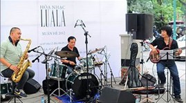 ລາຍການດົນຕີ Luala Concert - ການປະສານທຳນອງດົນຕີທັນສະໄໝກັບ ທຳນອງດົນຕີພື້ນເມືອງ - ảnh 1