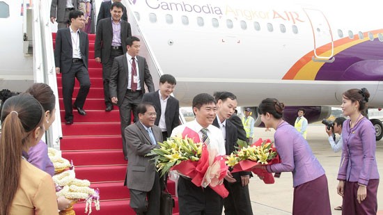 Cambodia Angkor Air ເປີດສາຍ​ການບິນ​ໂດຍ​ກົງເຊື່ອມ​ຕໍ່​​ສອງ​ປະ​ເທດກຳ​ປູ​ເຈຍ-ຫວຽດ​ນາມ - ảnh 2