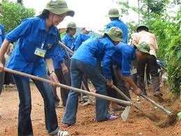 ຍ້ອງຍໍຊົມເຊີຍບັນດາ ໝູ່ຄະນະ, ສ່ວນບຸກຄົນ ໃນບັ້ນເຄື່ອນໄຫວຊາວໜຸ່ມ ອາສາສະໝັກປີ 2013 - ảnh 1