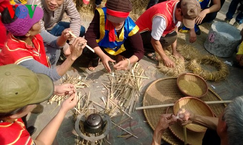 ງານບຸນຫູງເຂົ້າຂອງຊາວບ້ານ ທິເກີມ - ảnh 3