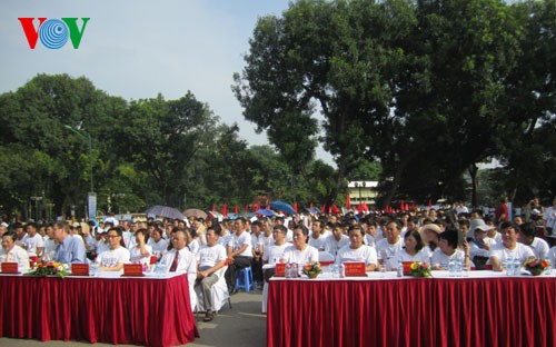 ຫວຽດນາມ “ຮ່ວມແຮງຮ່ວມໃຈ ແກ້ໄຂສະພາບ ຂາດຄວາມດຸນດຽງ ລະຫວ່າງຍິງ - ຊາຍເມື່ອເກີດລູກ“ - ảnh 1