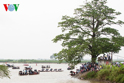 ບຸນ​ຊ່ວງ​ເຮືອ​ຢູ່​ບ້ານ​ແຮ່ງ​ເຈື້ອງ, ເມືອງຊວນ​ເຈື​່ອງ,ແຂວງ​ນາມດິ້ງ - ảnh 6