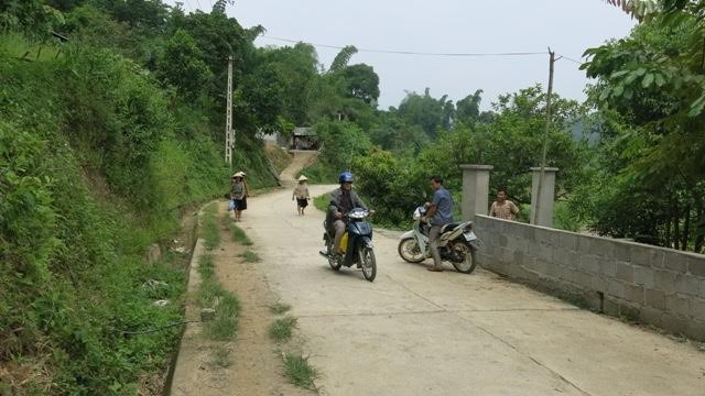 ສ້າງຄວາມເຫັນດີເຫັນພ້ອມໃນການກໍ່ສ້າງຊົນນະບົດໃໝ່  ຢູ່ເຂດພູສູງຮ່າຢາງ - ảnh 1