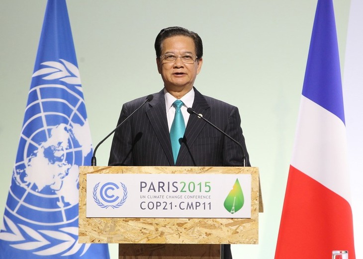 COP 21 ຍັງບໍ່ທັນບັນລຸໄດ້ຄວາມເຫັນດີເຫັນພ້ອມຮ່ວມກ່ຽວກັບສິດຜົນປະໂຫຍດ ແລະ ພັນທະກ່ອນເວລາຕັດສິນຊີ້ຂາດ - ảnh 1