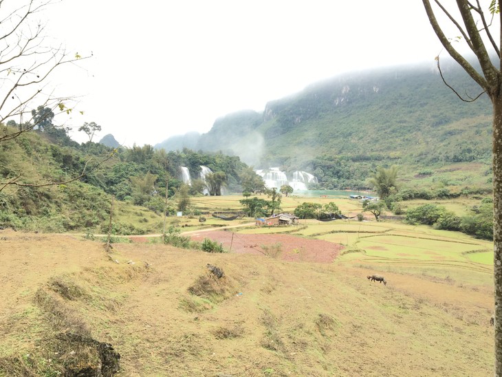 ນຳ້ຕົກຕາດບ້ານຢົກ,ແຂວງກາວບັ່ງ - ảnh 1