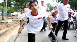 Aktivitäten zum Tag für Agent-Orange-Opfer - ảnh 1