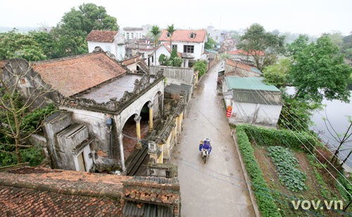 Das alte Dorf KhucThuy - ảnh 10