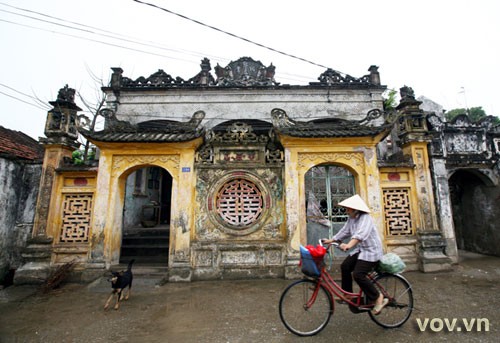 Das alte Dorf KhucThuy - ảnh 7