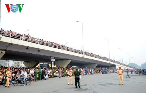 Die Bevölkerung landesweit nimmt Abschied von General Vo Nguyen Giap - ảnh 1