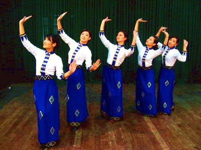 Traditionelle Trachten der Frauen der Thai - ảnh 1