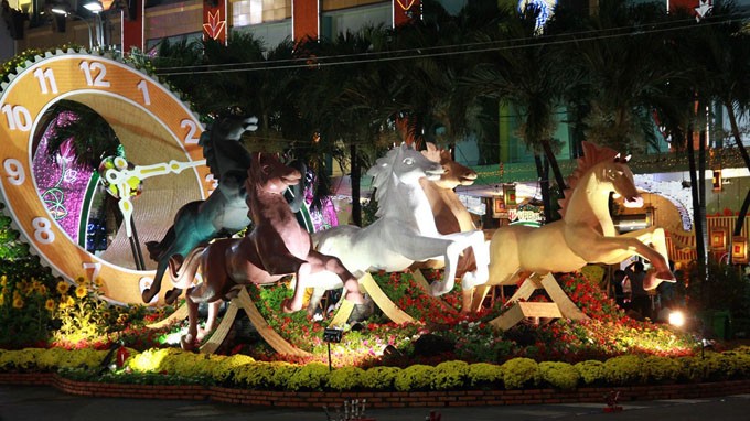 Straßen für Blumen und Bücher in Ho Chi Minh Stadt eröffnet - ảnh 2