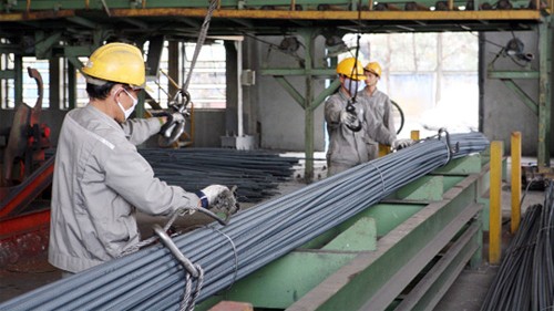 2014 vertrauen vietnamesische Unternehmen mehr auf den Markt - ảnh 1