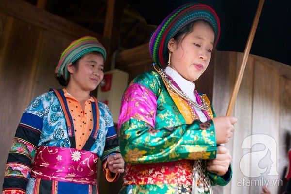 Hochzeitsbräuche bei den Mong in Dien Bien - ảnh 2